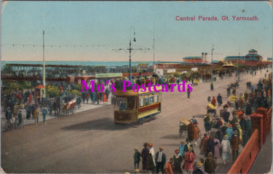 Norfolk Postcard - Great Yarmouth Central Parade  SW14685