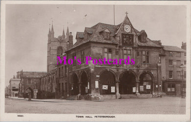 Cambridgeshire Postcard - Peterborough Town Hall    SW14740