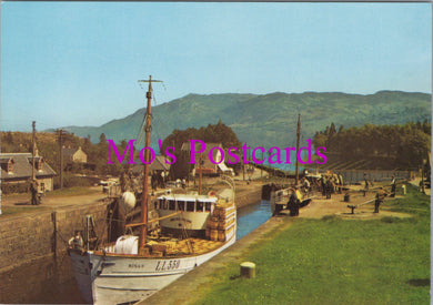 Scotland Postcard - Caledonian Canal at Fort Augustus  SW15459