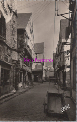 France Postcard - Chinon, Old Houses, Voltaire Street  SW14480