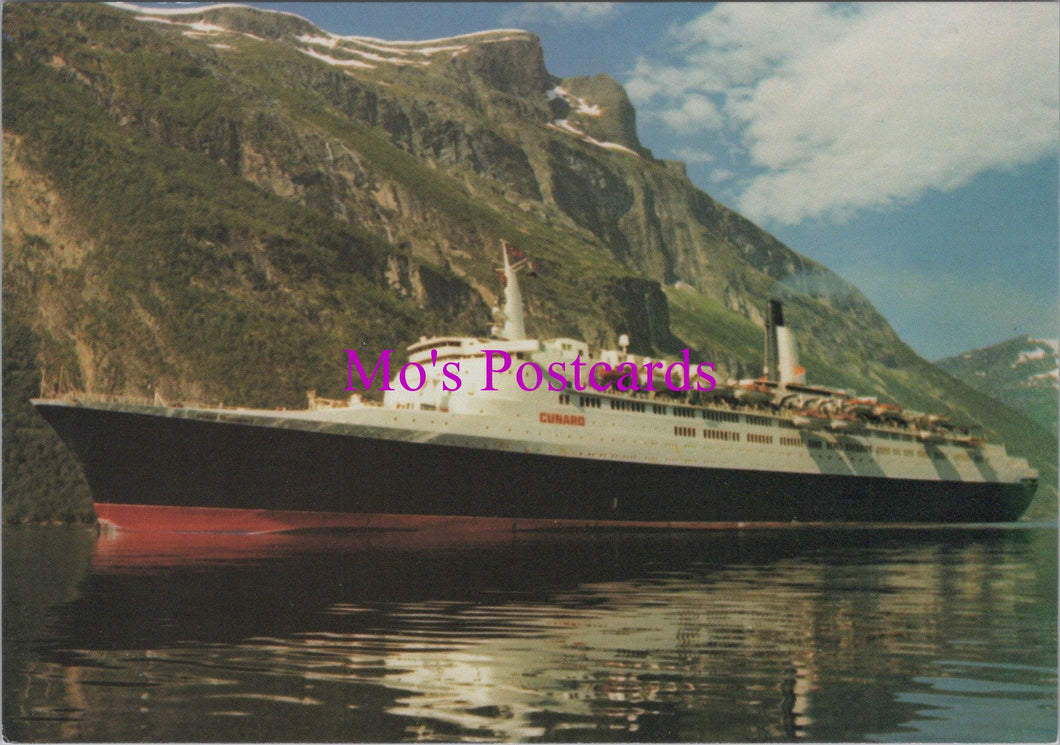 Shipping Postcard - Cunard Queen Elizabeth 2 Cruise Liner SW15249