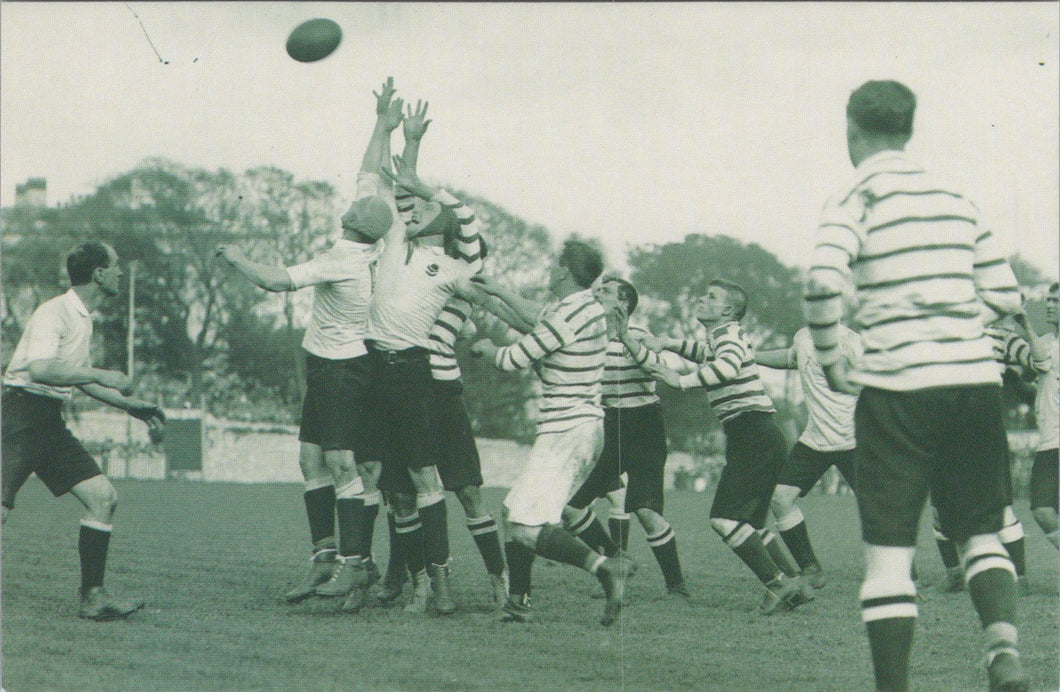 Nostalgia Postcard - Australian Footballers v Devon, 1908 - SW16519