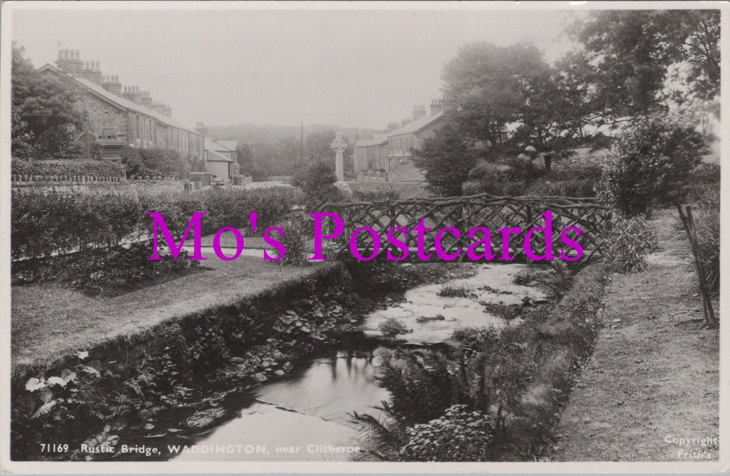 Lancashire Postcard - Rustic Bridge, Waddington   HM741