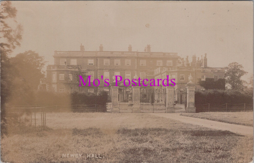 Yorkshire Postcard - Newby Hall, Skelton-on-Ure  SW15126