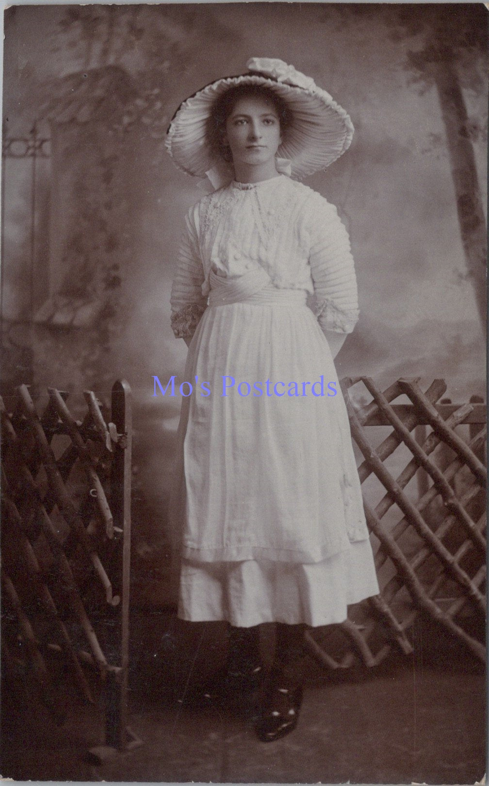 Social History Postcard - 14 Year Old Girl Called Queenie   DZ64