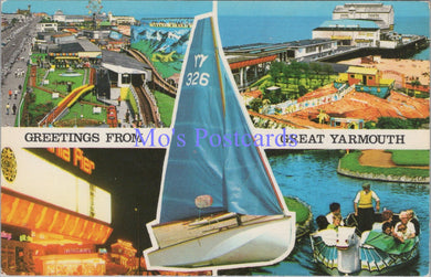 Norfolk Postcard - Greetings From Great Yarmouth   DZ77