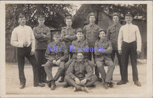 Load image into Gallery viewer, Military Postcard - Group of British Soldiers. Fusiliers? DZ98
