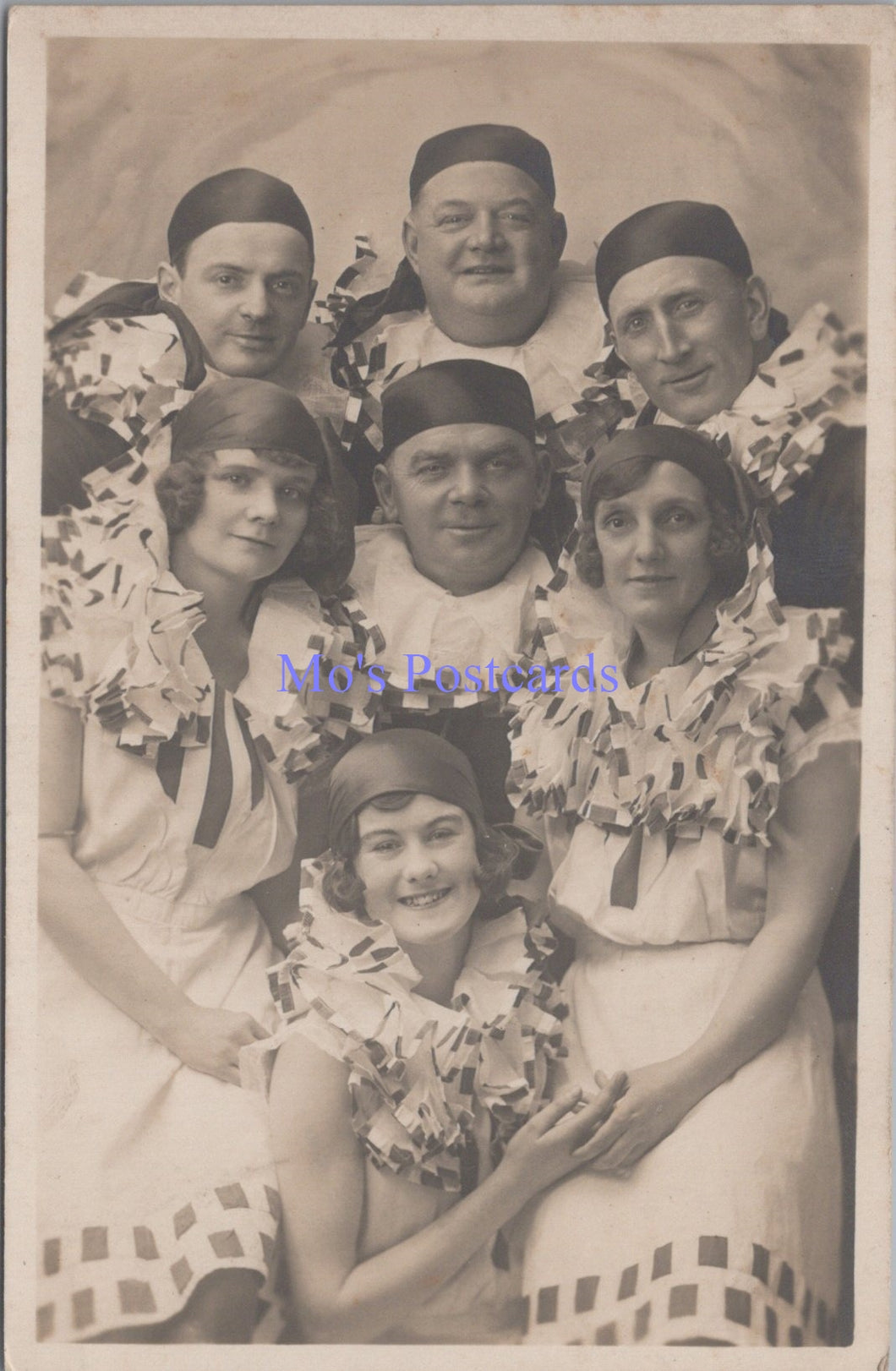 Entertainers Postcard - Blackpool Entertainment Troupe  DZ105