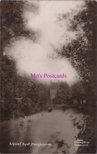 Load image into Gallery viewer, Berkshire Postcard - A Quiet Spot, Pangbourne  SW15829
