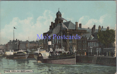 Norfolk Postcard - Great Yarmouth Town Hall and Quay  SW14317