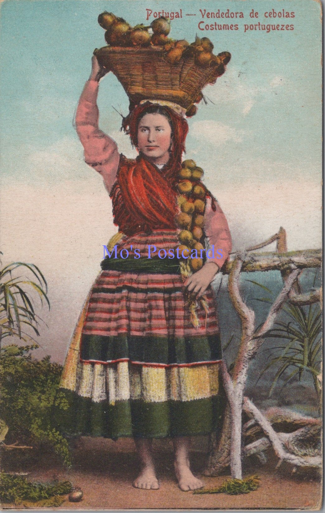 Portugal Postcard - Vendedora De Cebolas Costumes Portuguezes  SW14369