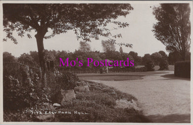 Yorkshire Postcard - East Park, Hull    SW15602