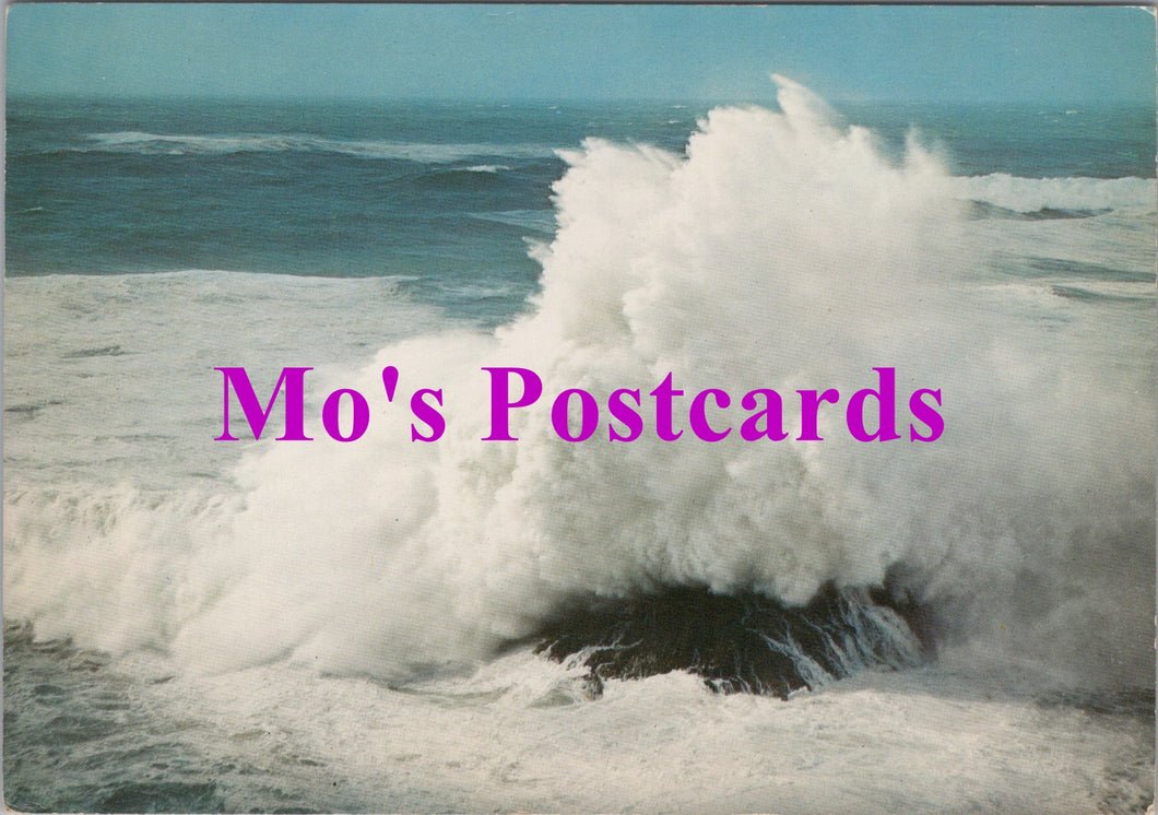 Nature Postcard - Atlantic Fury, Waves Breaking on The Rocks  SW15001