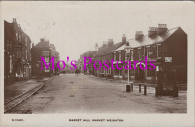 Yorkshire Postcard - Market Hill, Market Weighton   SW15413