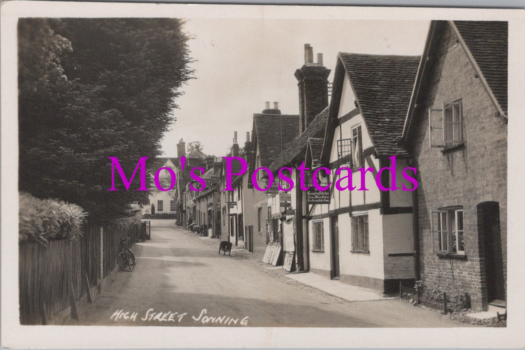 Berkshire Postcard - High Street, Sonning    SW15416