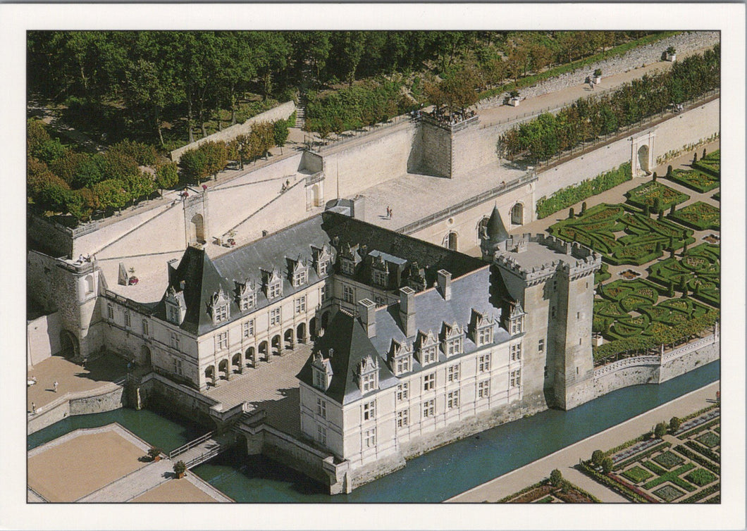 France Postcard - Aerial View of The Château de Villandry  SW15938