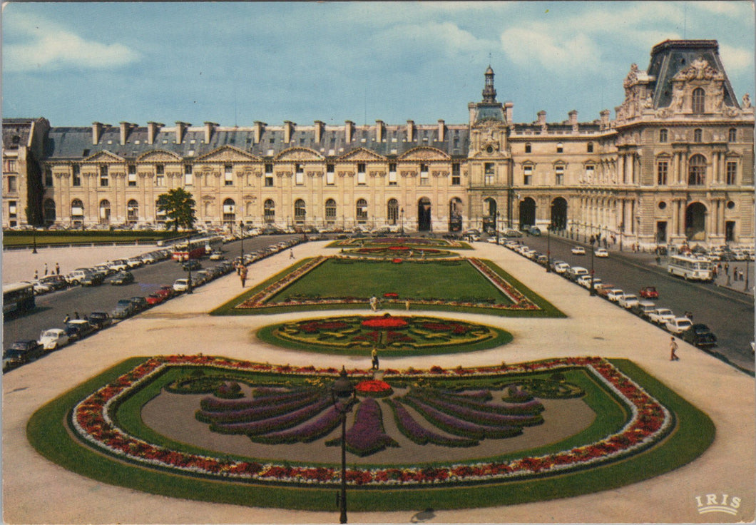 France Postcard - Paris, Les Jardins Du Louvre Et L'aile Nord  SW16490