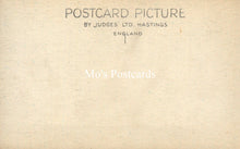 Load image into Gallery viewer, London Postcard - The Water Splash, Kingston-on-Thames SW19129
