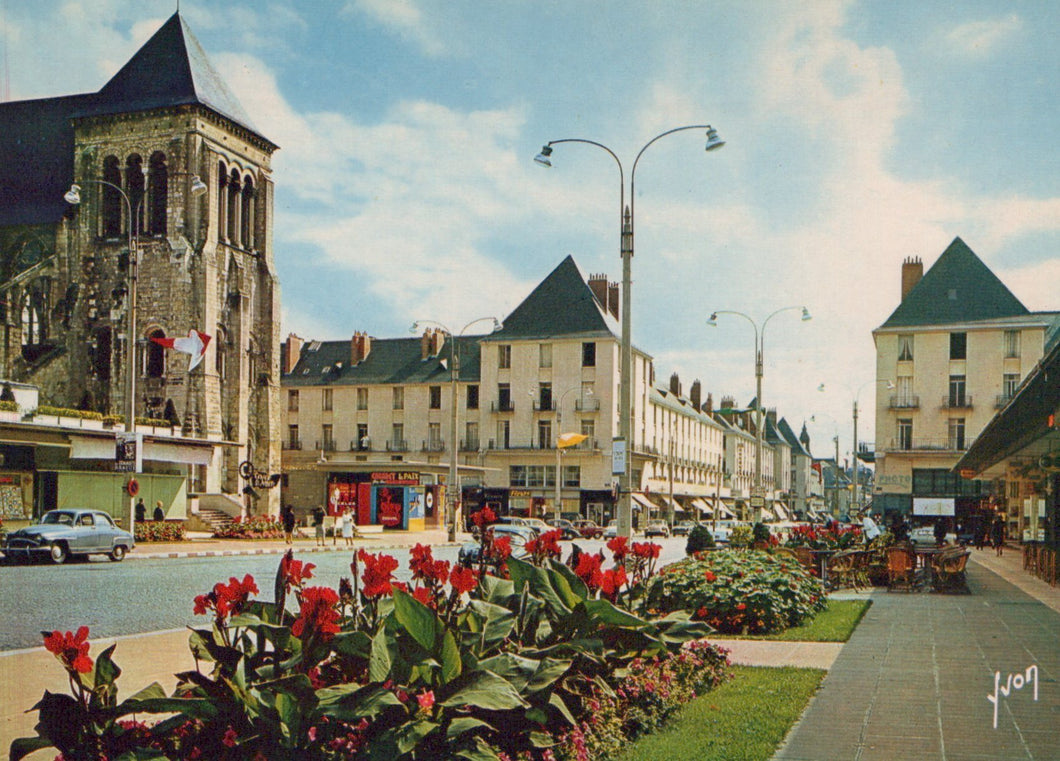 France Postcard - Rue Nationale, Tours, Indre-Et-Loire  SW19001