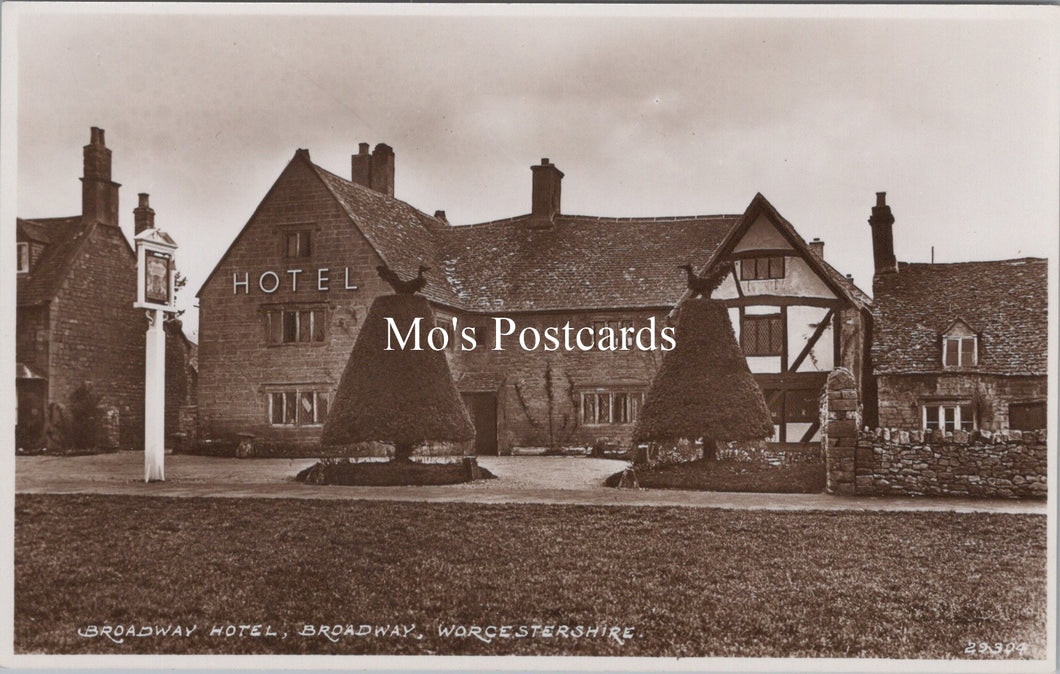 Worcestershire Postcard - Broadway Hotel, Broadway   SX207