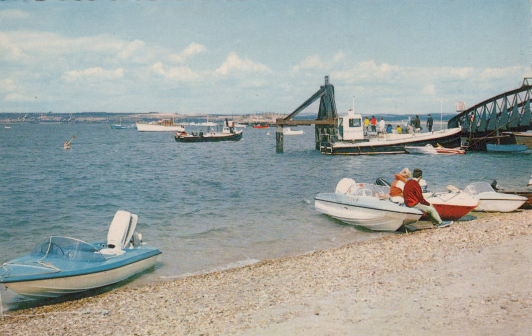 Hampshire Postcard - The Ferry, Hayling Island   VT631