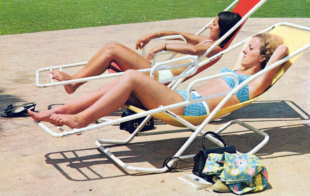 Holiday Postcard - Lyons Tours Are Fun, Sunbathing SW18374