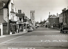 Load image into Gallery viewer, Isle of Wight Postcard - The Square, Yarmouth  SW18141
