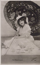 Load image into Gallery viewer, Theatrical Postcard - Actress Miss Madge Lessing  SW18799
