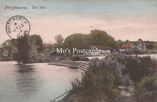 Load image into Gallery viewer, Vintage postcard of Pangbourne 
