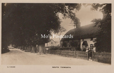 Wiltshire Postcard - South Tidworth  SW19255