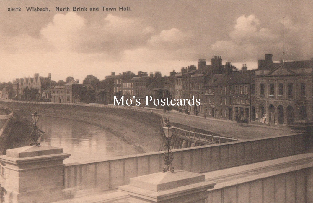 Cambridgeshire Postcard - Wisbech, North Brink and Town Hall  SW19274