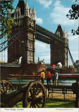 Load image into Gallery viewer, London Postcard - Tower Bridge   SW17125
