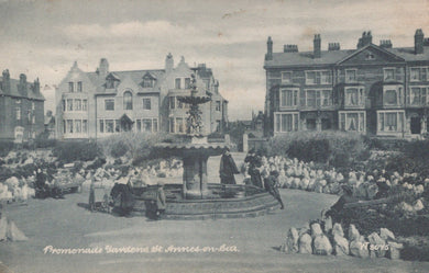 Lancashire Postcard - Promenade Gardens, St Annes-On-Sea   SW18849