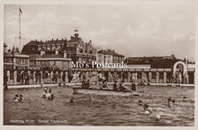 Load image into Gallery viewer, Norfolk Postcard - Bathing Pool, Great Yarmouth   SW19057
