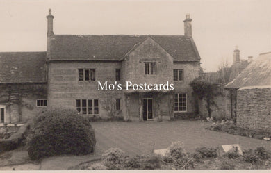 Unknown Location Postcard - Unidentified Old House SW19069