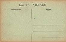 Load image into Gallery viewer, France Postcard - Saint-Omer, Rue Saint-Bertin  VT98
