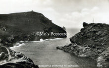 Load image into Gallery viewer, Cornwall Postcard - Boscastle, Entrance To Harbour SW18281
