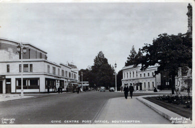 Hampshire Postcard - Southampton Civic Centre Post Office  SW18286