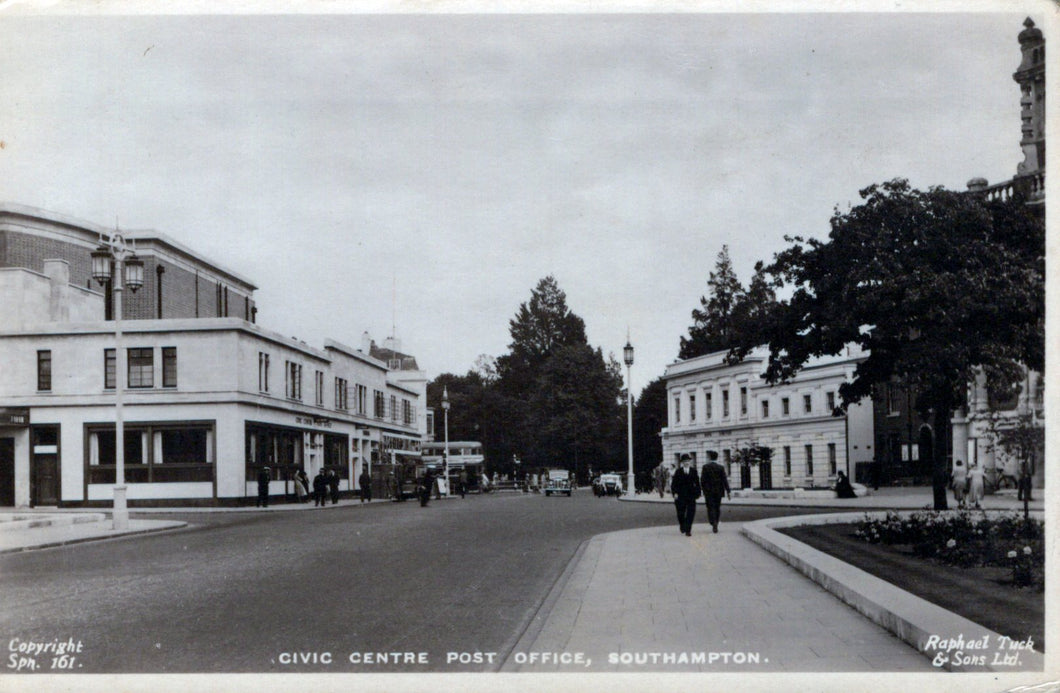 Hampshire Postcard - Southampton Civic Centre Post Office  SW18286