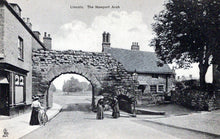 Load image into Gallery viewer, Lincolnshire Postcard - Lincoln, The Newport Arch   SW18454
