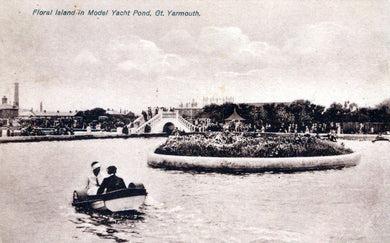 Norfolk Postcard - Great Yarmouth, Floral Island in Model Yacht Pond  SW18490