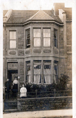 Unknown Location Postcard - House Named Vancouver. Posted From Bristol  SW18493