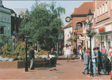 Kent Postcard - Shopping Pedestrians Precinct, Ashford   SW17308