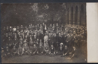 Social History Postcard - London? - Large Group of People    MB1417