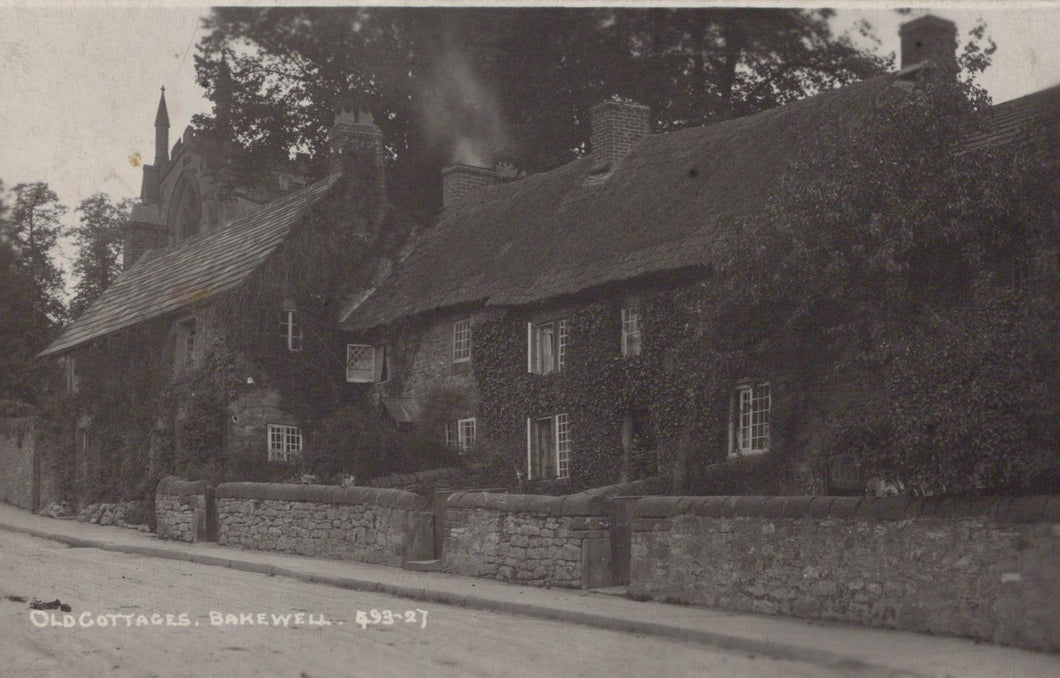 Derbyshire Postcard - Old Cottages, Bakewell   RS23904