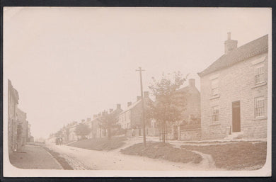 Yorkshire Postcard - Ampleforth Village    Ref.8132 