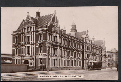 New Zealand Postcard - Railway Offices, Wellington     A6446