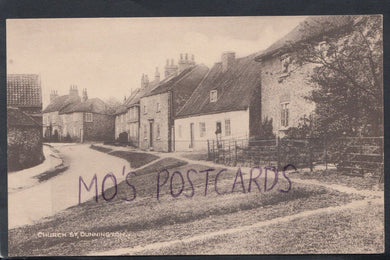 Yorkshire Postcard - Church Street, Dunnington    T2400