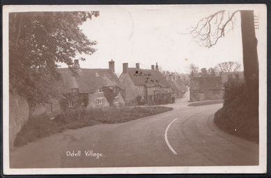 Bedfordshire Postcard - Odell Village   MB490