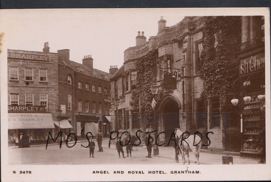 Lincolnshire Postcard - Angel and Royal Hotel, Grantham   A2592